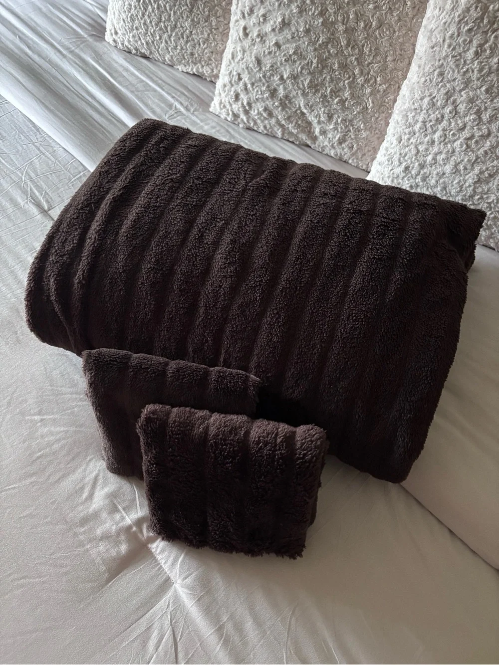 Plush Brown Faux Fur Comforter and Pillow Case Set ✨ Full Bed Size